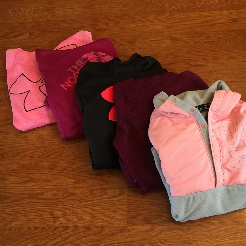 •5 girls sweatshirts•